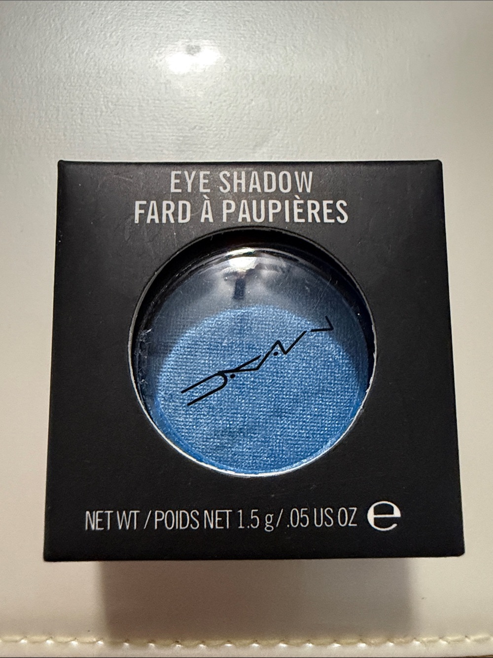 MAC Cosmetics eye shadow in Plumage